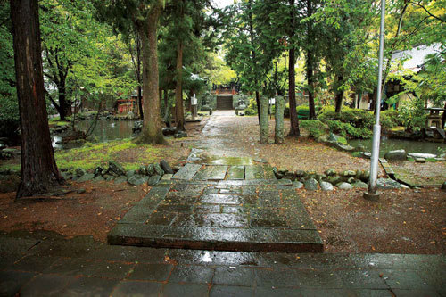 窪八幡神社境内の写真