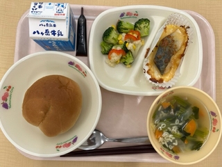 11月9日(図書給食・給食アンサンブルより)の画像