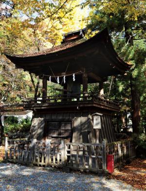 窪八幡神社鐘楼