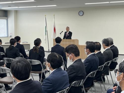 新規採用及び再任用職員発令式