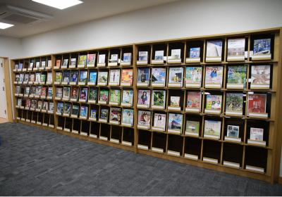 雑誌棚　写真