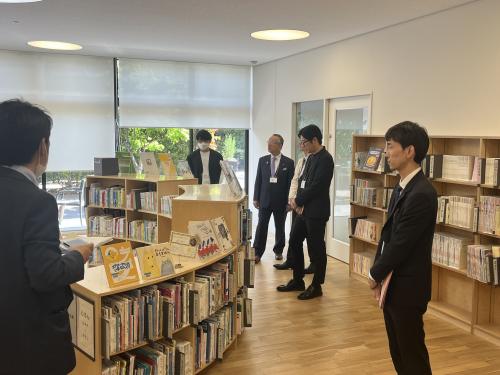 荒川区図書館