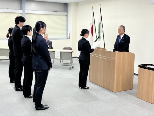 新人職員職務宣誓式