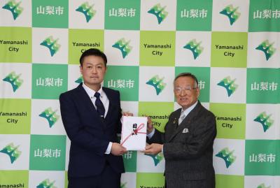 カメリア君寄贈