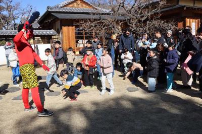 根津記念館豆まき