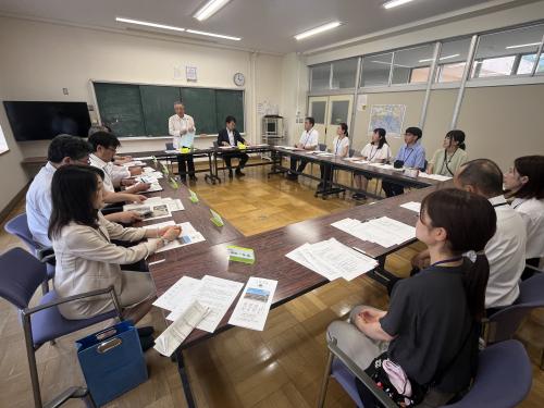 山梨小学校